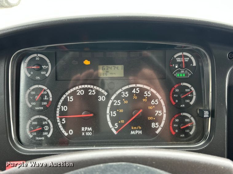 image for item ET3398 2014 Thomas Built B2 school bus