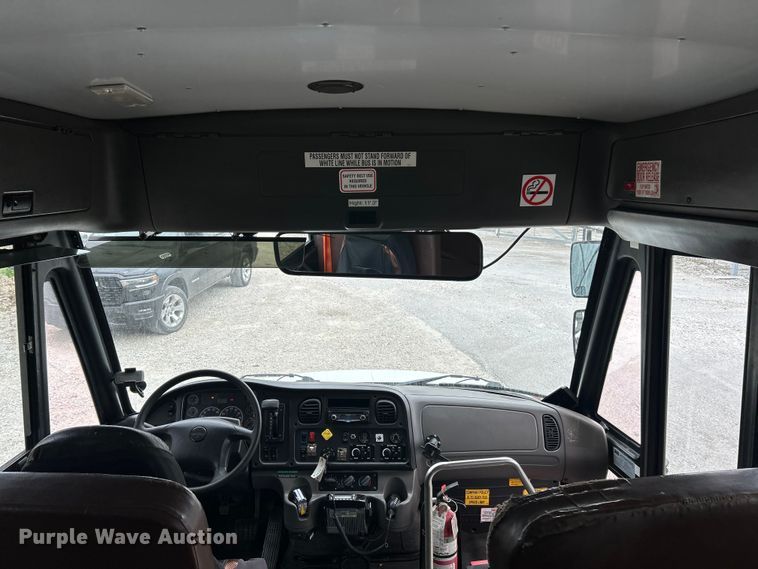 image for item ET3398 2014 Thomas Built B2 school bus