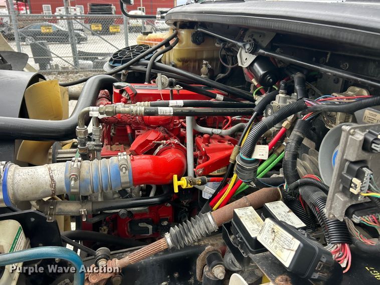 image for item ET3398 2014 Thomas Built B2 school bus