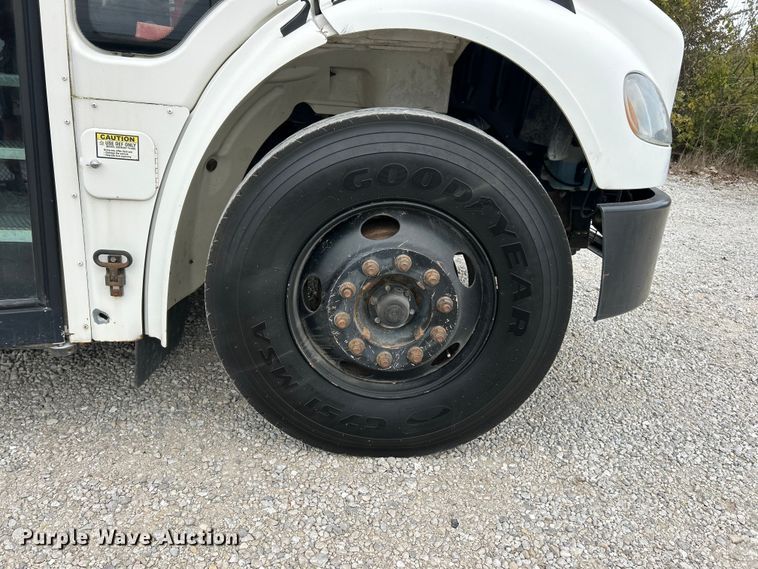 image for item ET3398 2014 Thomas Built B2 school bus