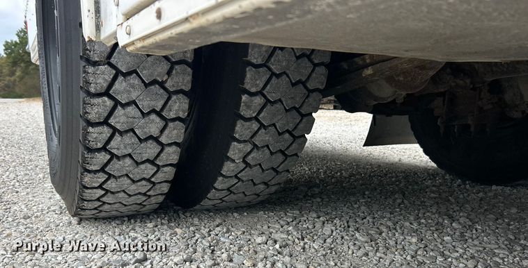 image for item ET3398 2014 Thomas Built B2 school bus