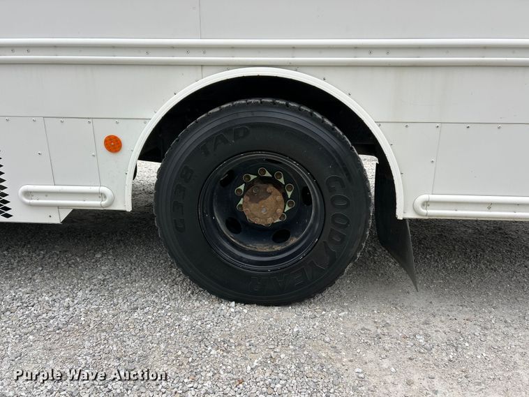 image for item ET3398 2014 Thomas Built B2 school bus