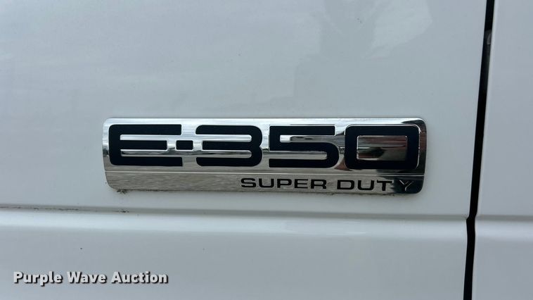 image for item ET3400 2011 Ford E350 Super Duty shuttle bus