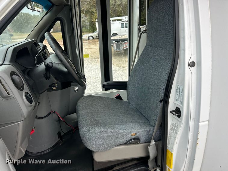 image for item ET3400 2011 Ford E350 Super Duty shuttle bus