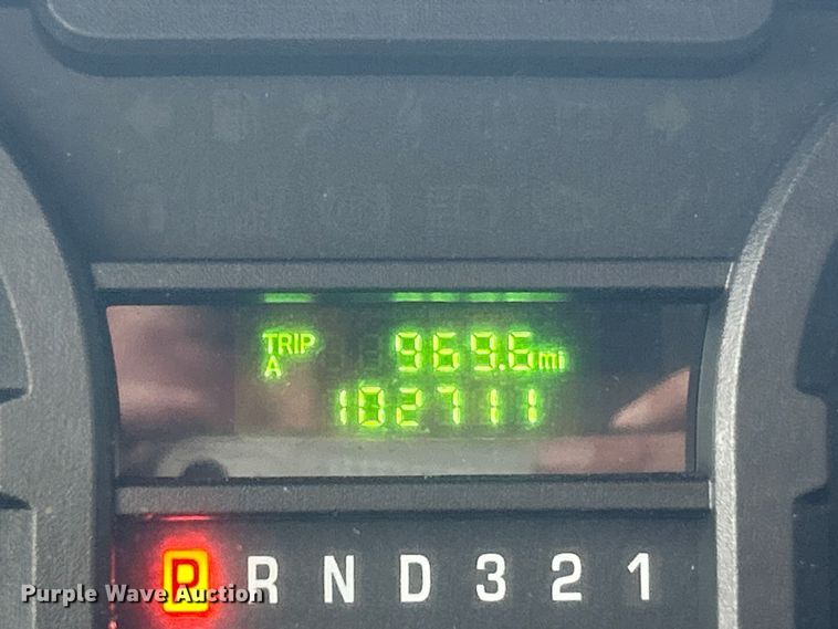 image for item ET3400 2011 Ford E350 Super Duty shuttle bus