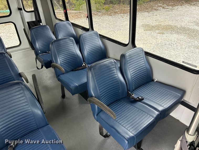 image for item ET3400 2011 Ford E350 Super Duty shuttle bus