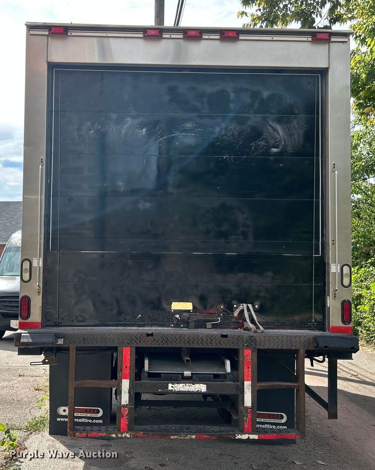 image for item ET3488 2006 Freightliner Business Class M2 refrigerated truck