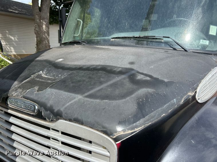 image for item ET3488 2006 Freightliner Business Class M2 refrigerated truck