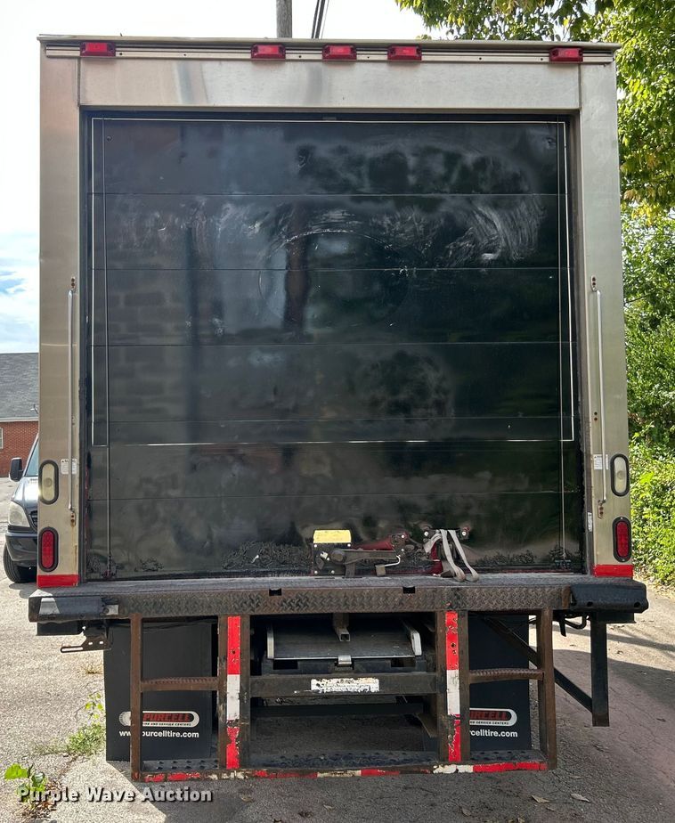 image for item ET3488 2006 Freightliner Business Class M2 refrigerated truck