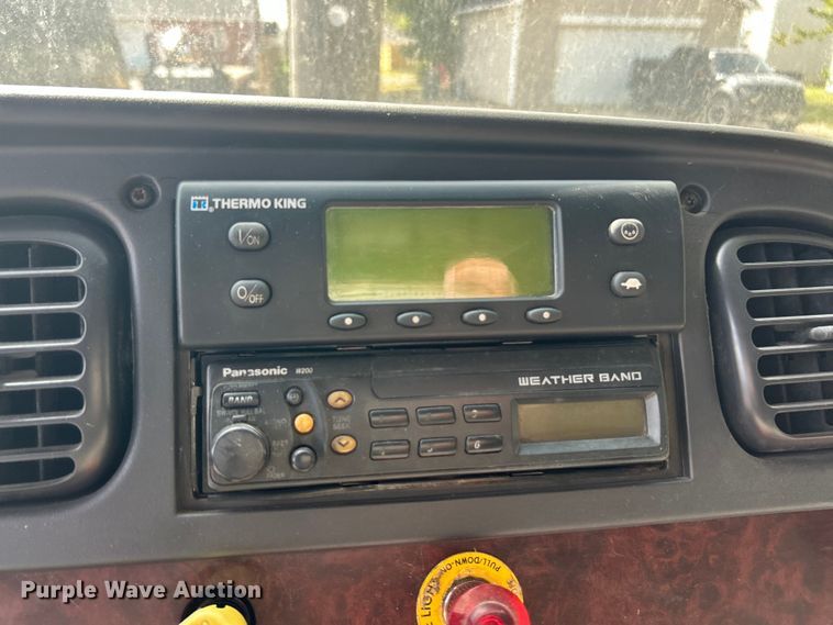 image for item ET3488 2006 Freightliner Business Class M2 refrigerated truck