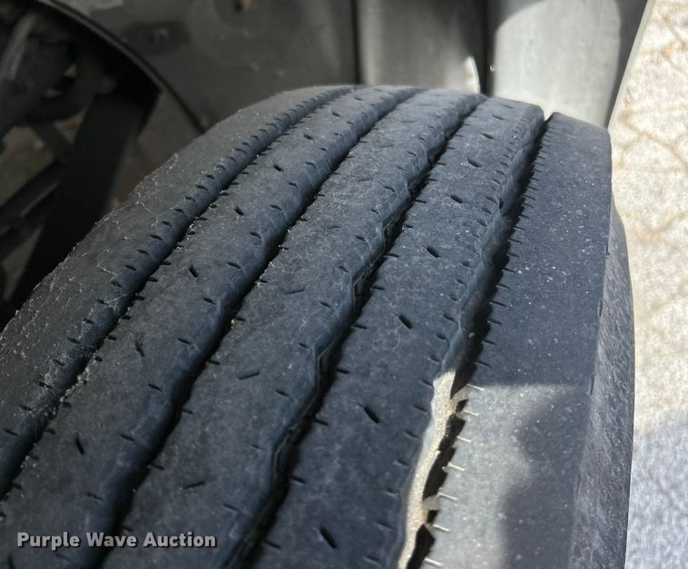 image for item ET3488 2006 Freightliner Business Class M2 refrigerated truck