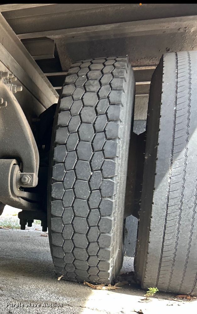 image for item ET3488 2006 Freightliner Business Class M2 refrigerated truck