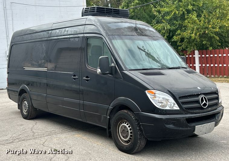 image for item ET3490 2013 Mercedes-Benz Sprinter 2500 refrigerated van
