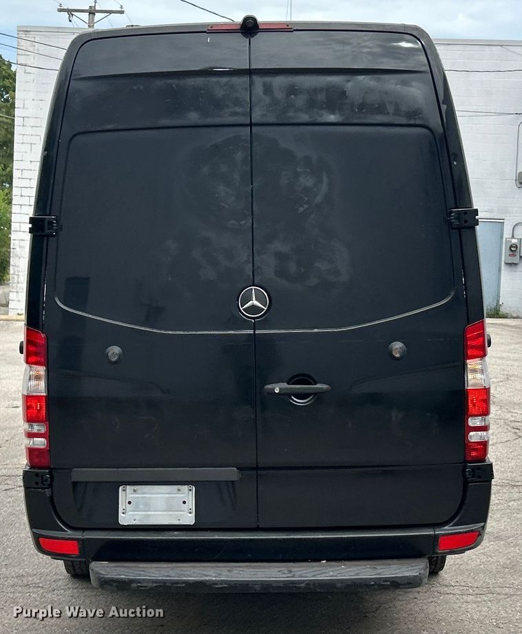 image for item ET3490 2013 Mercedes-Benz Sprinter 2500 refrigerated van