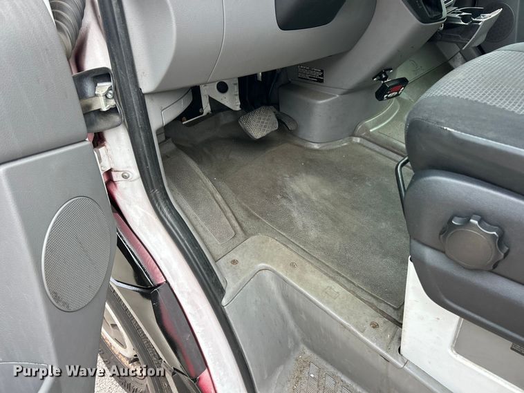 image for item ET3490 2013 Mercedes-Benz Sprinter 2500 refrigerated van