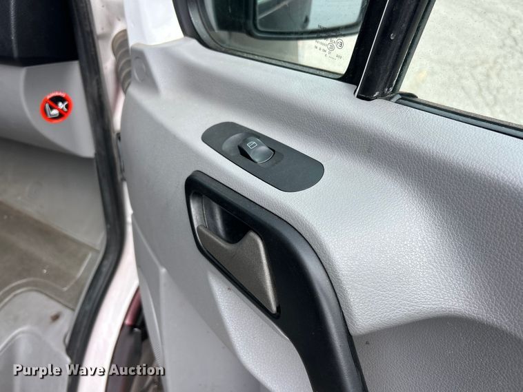 image for item ET3490 2013 Mercedes-Benz Sprinter 2500 refrigerated van