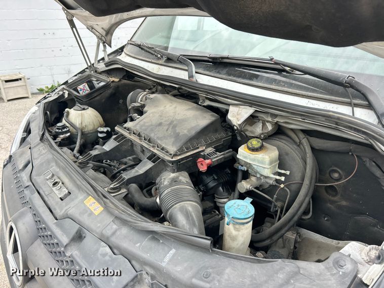 image for item ET3490 2013 Mercedes-Benz Sprinter 2500 refrigerated van