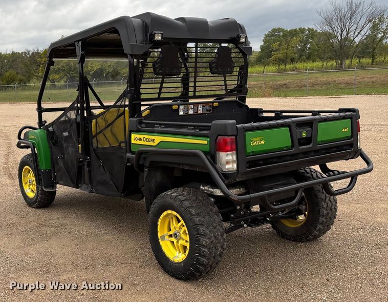 image for item ET4542 2022 John Deere XUV 825M S4 utility vehicle