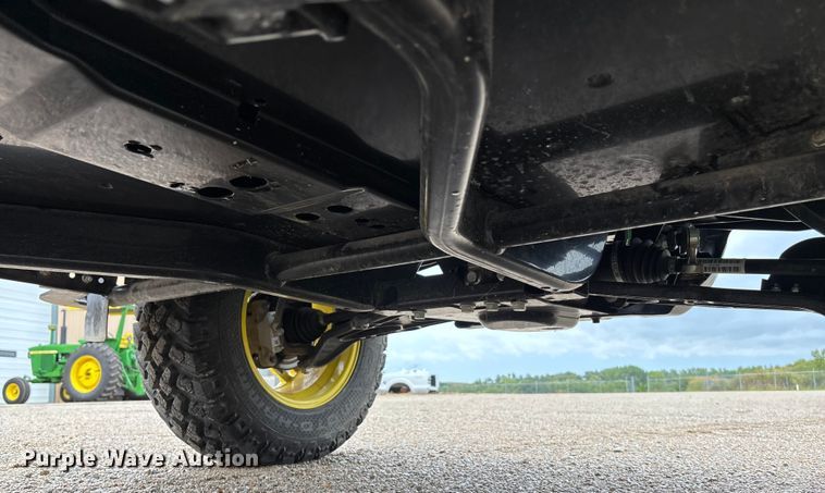 image for item ET4542 2022 John Deere XUV 825M S4 utility vehicle