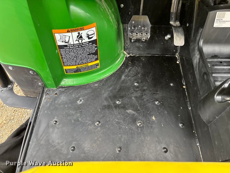 image for item ET4542 2022 John Deere XUV 825M S4 utility vehicle