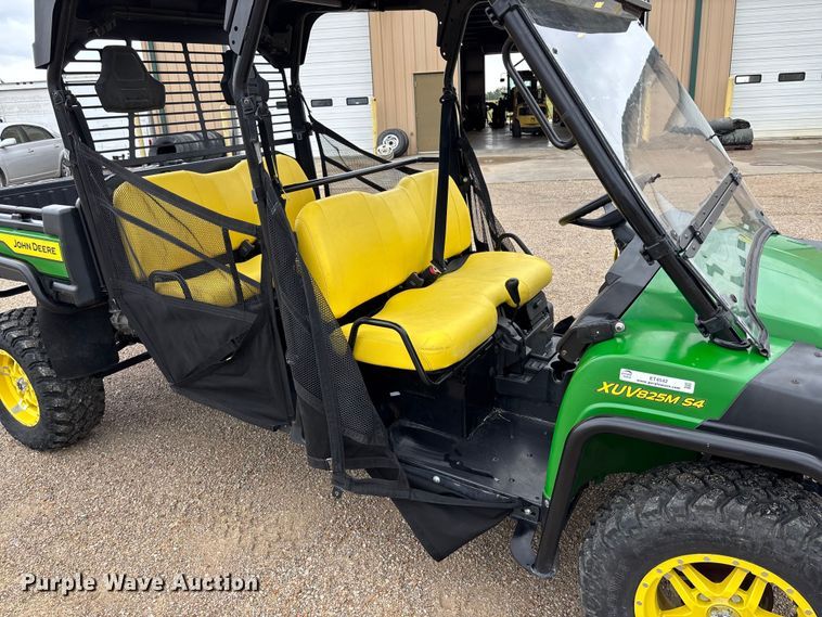 image for item ET4542 2022 John Deere XUV 825M S4 utility vehicle