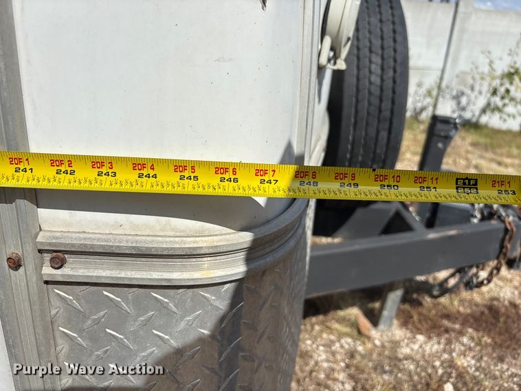 image for item ET4656 2012 H and H Trailers 20' enclosed cargo trailer