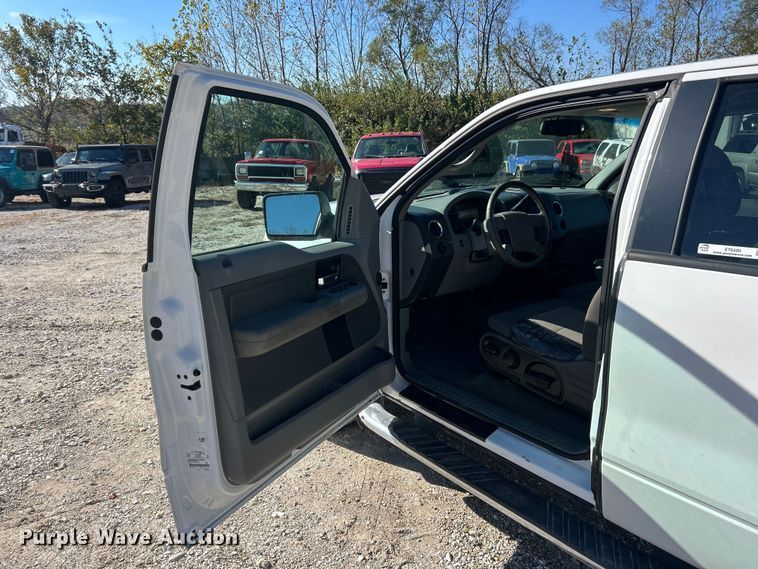 image for item ET6590 2006 Ford F150 SuperCab pickup truck