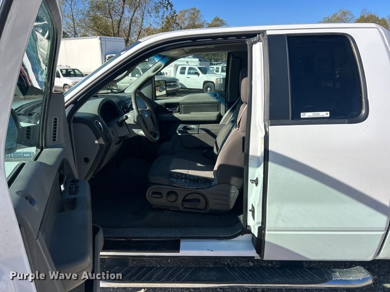 image for item ET6590 2006 Ford F150 SuperCab pickup truck