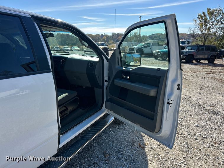 image for item ET6590 2006 Ford F150 SuperCab pickup truck