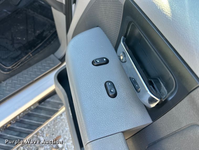 image for item ET6590 2006 Ford F150 SuperCab pickup truck