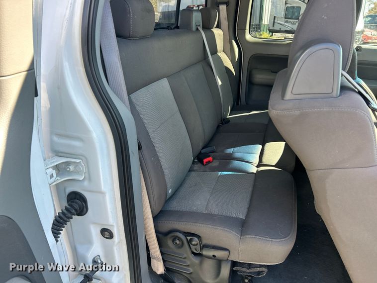 image for item ET6590 2006 Ford F150 SuperCab pickup truck