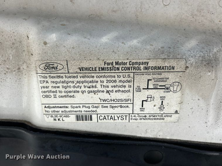 image for item ET6590 2006 Ford F150 SuperCab pickup truck