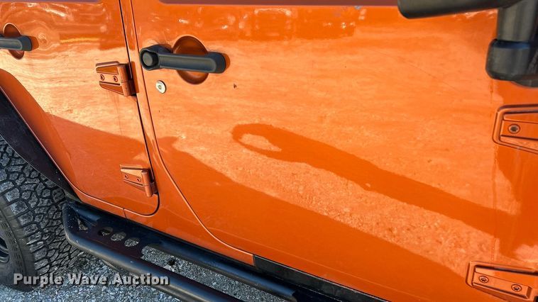 image for item ET6592 2010 Jeep Wrangler SUV