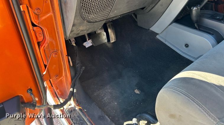 image for item ET6592 2010 Jeep Wrangler SUV