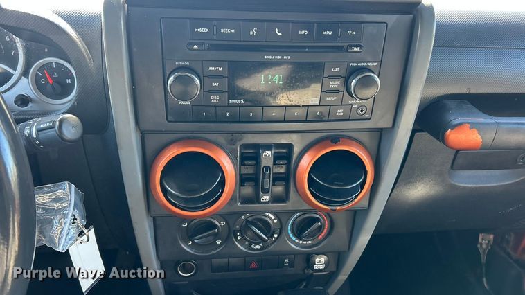 image for item ET6592 2010 Jeep Wrangler SUV