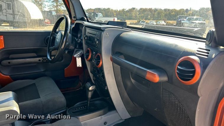 image for item ET6592 2010 Jeep Wrangler SUV