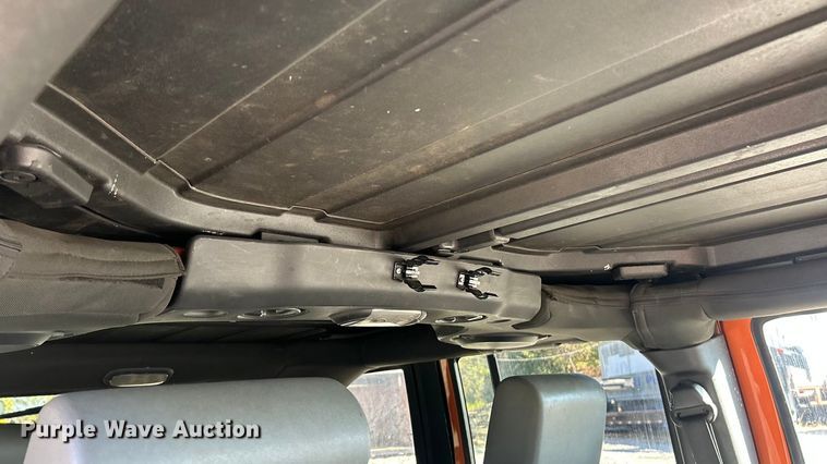 image for item ET6592 2010 Jeep Wrangler SUV