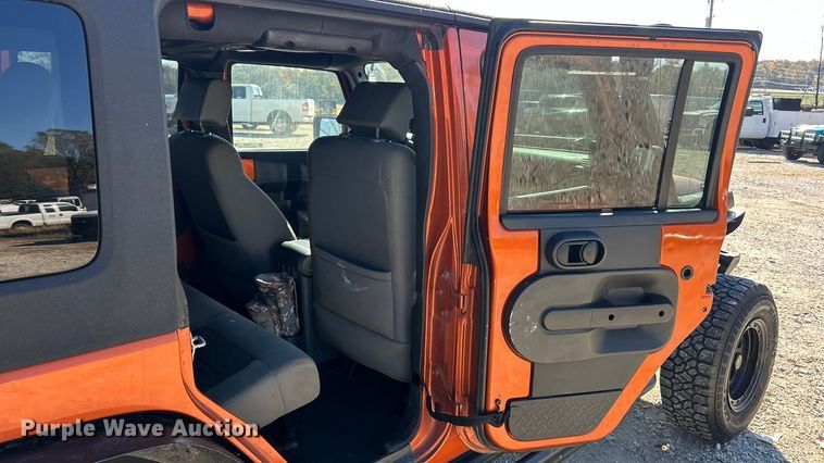 image for item ET6592 2010 Jeep Wrangler SUV