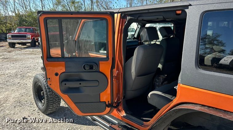 image for item ET6592 2010 Jeep Wrangler SUV