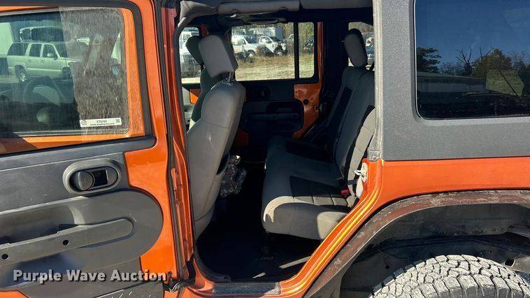 image for item ET6592 2010 Jeep Wrangler SUV