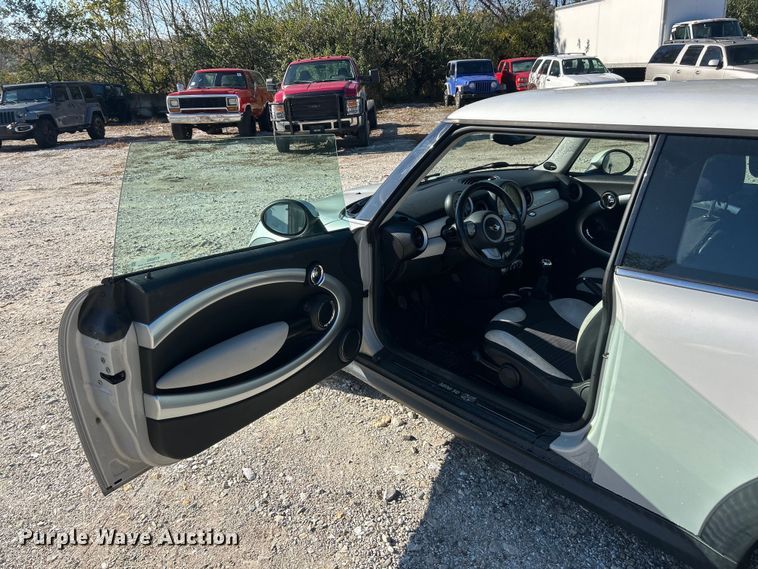 image for item ET6593 2010 Mini Cooper 