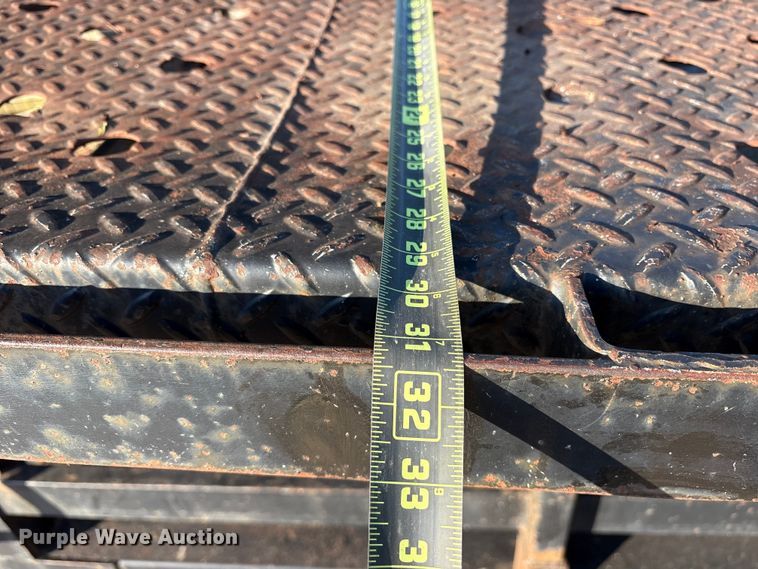 image for item ET7127 2006 Take 3 Trailers car carrier