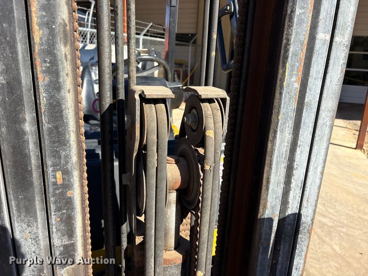 image for item ET7159 2007 Yale GLC070VXNGSE088 forklift