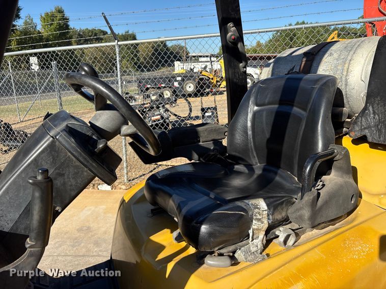 image for item ET7159 2007 Yale GLC070VXNGSE088 forklift