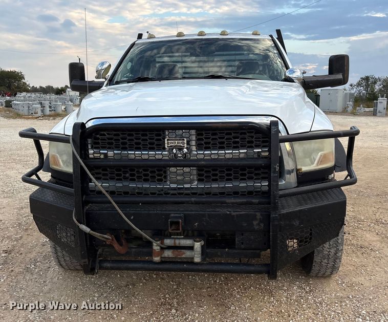 image for item ET7161 2011 Dodge Ram 5500 flatbed truck