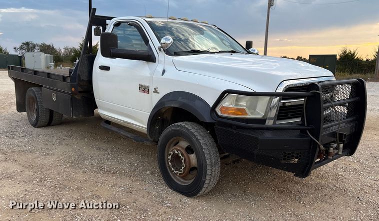 image for item ET7161 2011 Dodge Ram 5500 flatbed truck