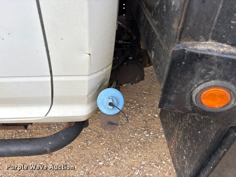 image for item ET7161 2011 Dodge Ram 5500 flatbed truck