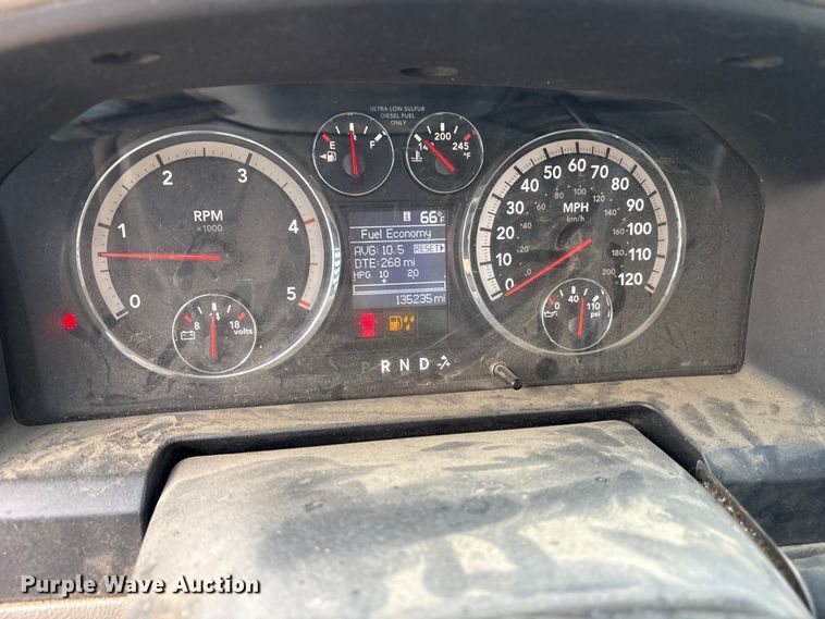 image for item ET7161 2011 Dodge Ram 5500 flatbed truck