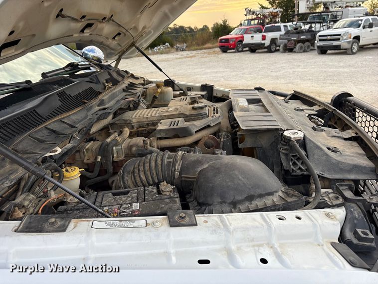 image for item ET7161 2011 Dodge Ram 5500 flatbed truck