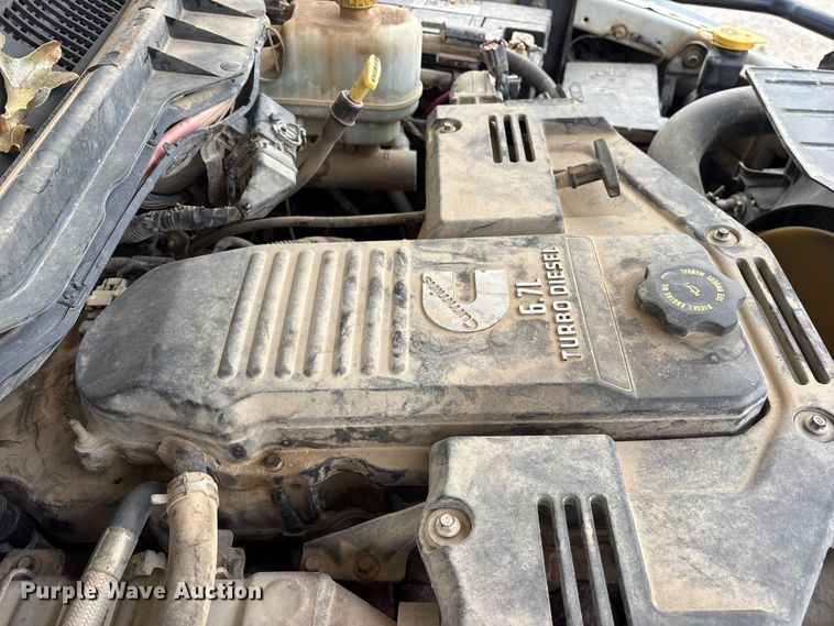 image for item ET7161 2011 Dodge Ram 5500 flatbed truck